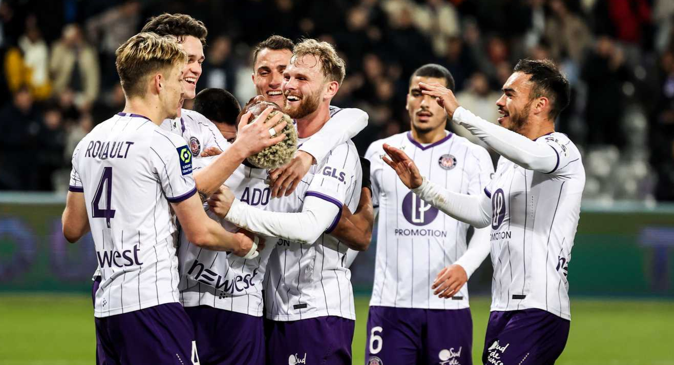 Le Groupe Pour Téfécérennes 23ème Journée De Ligue 1 Uber Eats Toulouse Fc 8303