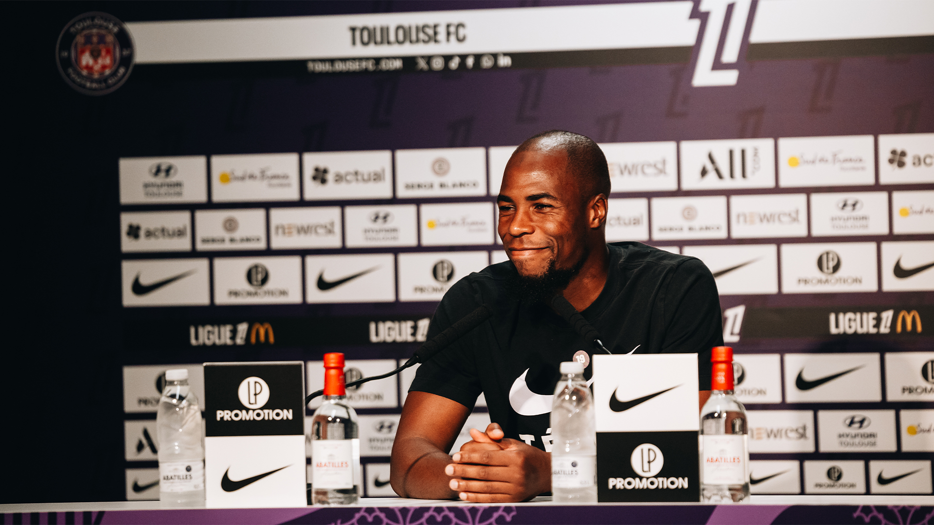 https://www.toulousefc.com/media/pages/play/blog/6231d8bd76-1726238701/cover-sidibe-13-09.jpg